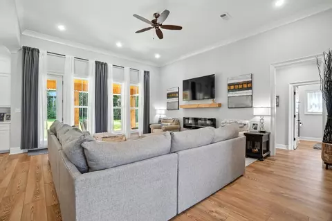 Living - 79 Whistlestop, Sumrall, MS 39482 photo 1 of 2