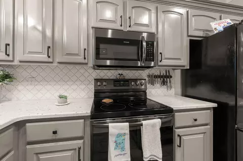 Kitchen - 18 Parkridge Rd, Purvis, MS 39475 photo 2 of 4