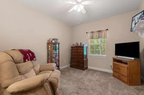 Bedroom - 18 Parkridge Rd, Purvis, MS 39475 photo 6 of 7