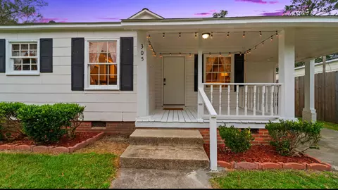 305 S 13th Ave, Hattiesburg, MS 39401