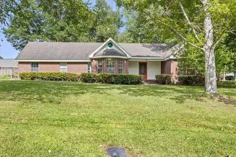 15 Chateau, Petal, MS 39465