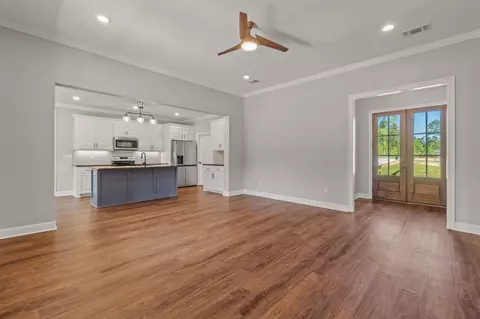 Living - 357 Todd Rd, Sumrall, MS 39482 photo 3 of 3