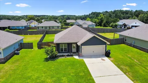 17 W Locust, Sumrall, MS 39482