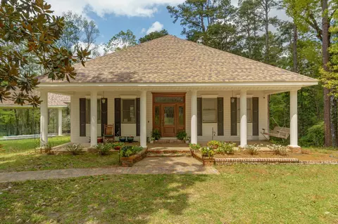 82 Summer Pl, Hattiesburg, MS 39402