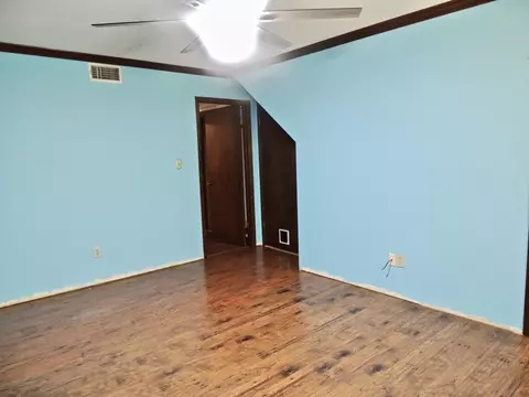Bedroom - 1907 Wansley Rd, Laurel, MS 39443 photo 2 of 3
