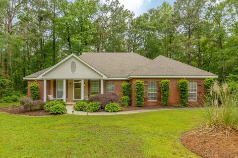 55 Woodstone Dr, Hattiesburg, MS 39402