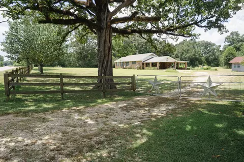 Exterior - 457 Hurricane Creek Rd, Sandy Hook, MS 39478 photo 2 of 5