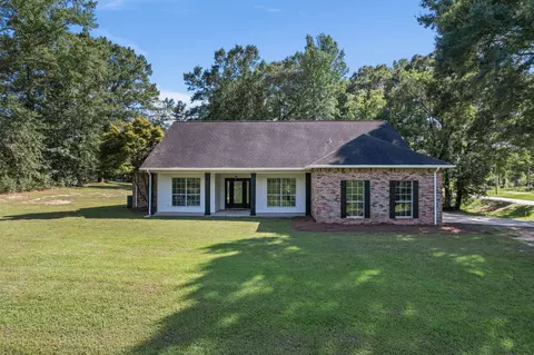656 Morriston Rd, Petal, MS 39465