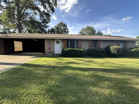 817 Taylor Dr, Hattiesburg, MS 39401