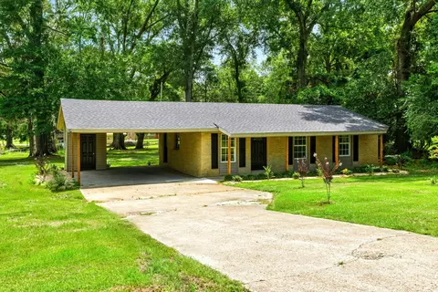 34 Kennon Ave, Laurel, MS 39443