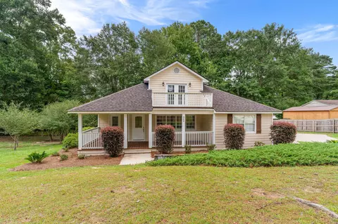 348 Elks Lake Rd, Hattiesburg, MS 39401