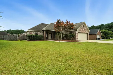 Exterior - 11 W Spruce, Sumrall, MS 39482 photo 2 of 4