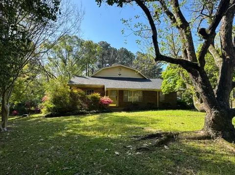 1934 Old Richton Rd, Petal, MS 39465