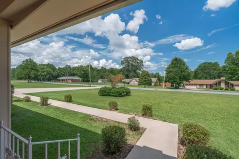 36 Greenbriar Ln, Laurel, MS 39443 photo 4