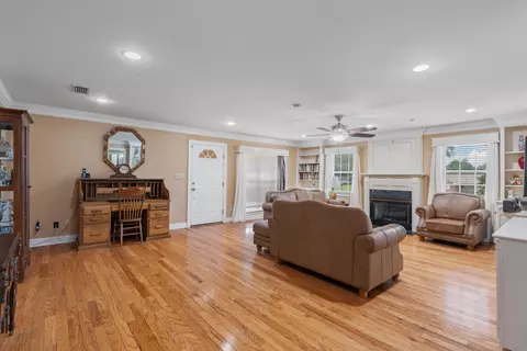 36 Greenbriar Ln, Laurel, MS 39443 photo 14