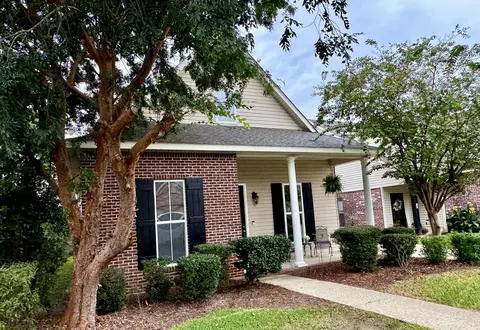 26 Bridgefield Ct, Hattiesburg, MS 39402