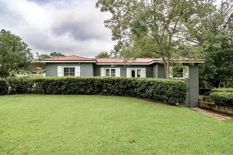 2335 N 7th Ave, Laurel, MS 39440