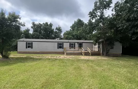 22 J E Brown Dr, Columbia, MS 39429
