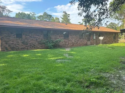 Exterior - 132 County Barn Rd, Laurel, MS 39443 photo 2 of 6