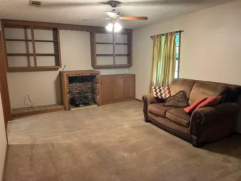 Living - 132 County Barn Rd, Laurel, MS 39443 photo 1 of 2