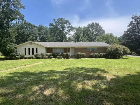 1214 Carter Dr, Hattiesburg, MS 39402