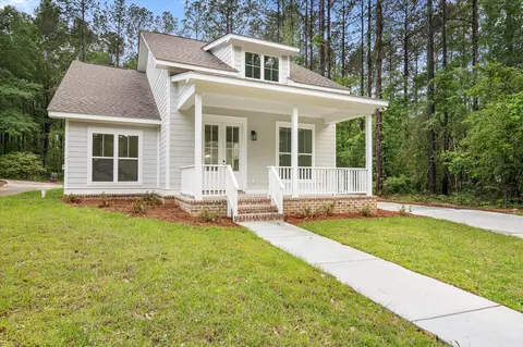 1 W Crossvine Ct, Hattiesburg, MS 39402