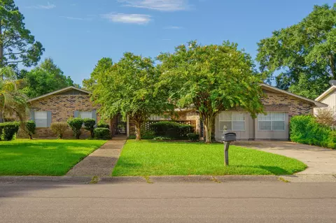 2306 Clayton Pl, Hattiesburg, MS 39402
