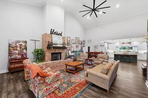 Living - 120 Anse Reed Rd, Magee, MS 39111 photo 4 of 4