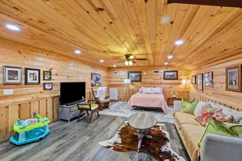 Bedroom - 120 Anse Reed Rd, Magee, MS 39111 photo 5 of 7