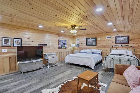 Bedroom - 120 Anse Reed Rd, Magee, MS 39111 photo 4 of 5