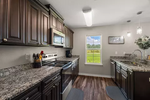 Kitchen - 19 Chandler Loop, New Augusta, MS 39462 photo 2 of 3