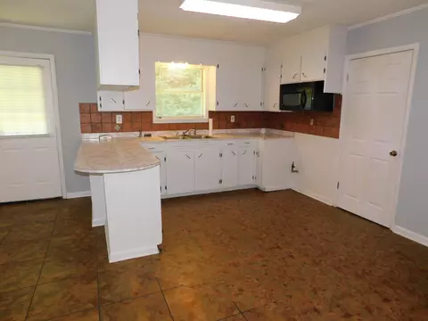 Kitchen - 204 Yawn St, Collins, MS 39428 photo 1 of 1