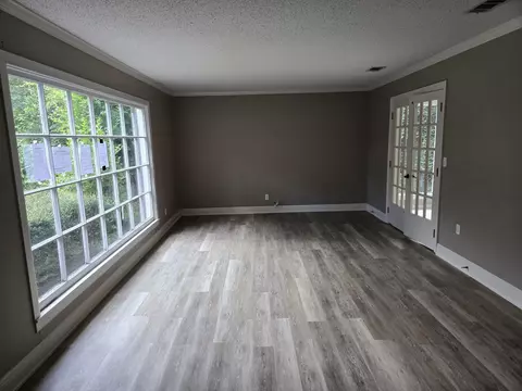Living - 3011 Wansley Rd, Laurel, MS 39443 photo 1 of 4