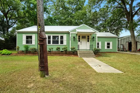 206 Sycamore, Seminary, MS 39479