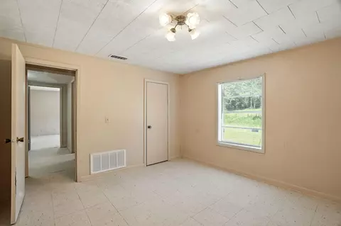 Bedroom - 862 864 Ms-15, Stringer, MS 39481 photo 1 of 5