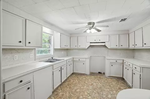 Kitchen - 862 864 Ms-15, Stringer, MS 39481 photo 1 of 1