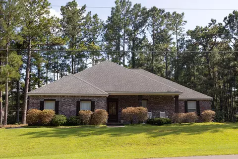 13 Southfork Dr, Petal, MS 39465