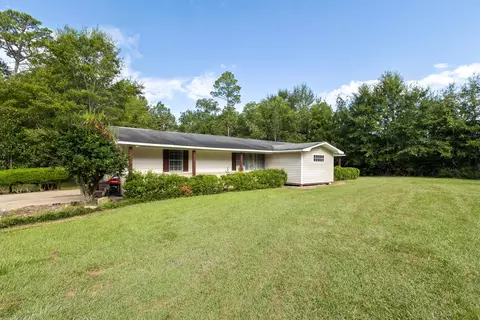 83 Elks Lk, Hattiesburg, MS 39401