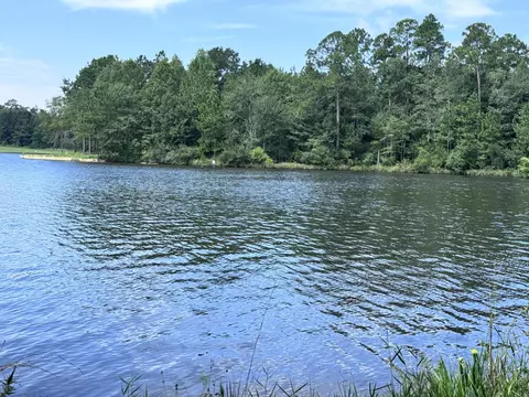 12 Abby Ln, Lumberton, MS 39455