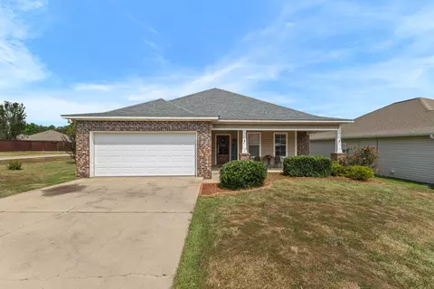 1 Clear Springs Ct, Hattiesburg, MS 39402