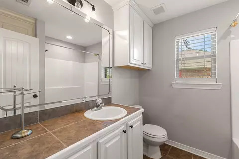 Bath - 14 W Spruce, Sumrall, MS 39482 photo 3 of 3