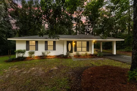 14 Stephens Rd, Petal, MS 39465