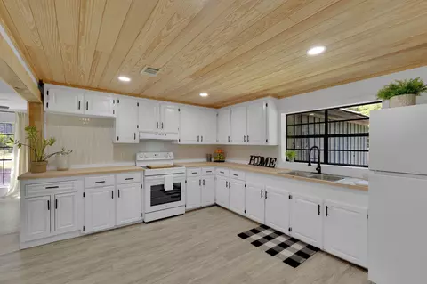 905 Pope St, Columbia, MS 39429