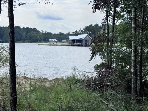 218 Ella Pt, Lumberton, MS 39455