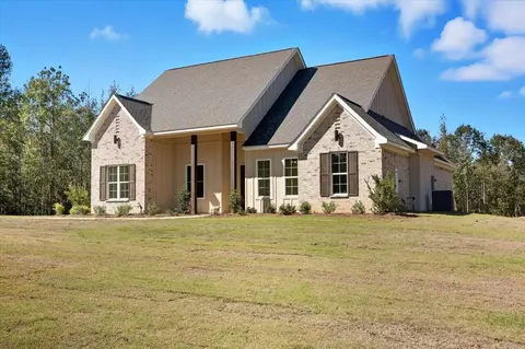 204 A D Mclendon Rd, Mendenhall, MS 39114