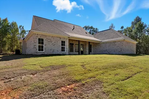 Exterior - 204 A D Mclendon Rd, Mendenhall, MS 39114 photo 10 of 16