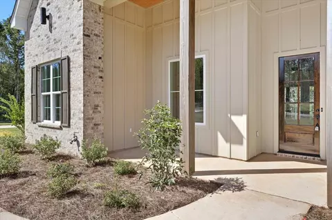 Exterior - 204 A D Mclendon Rd, Mendenhall, MS 39114 photo 4 of 16