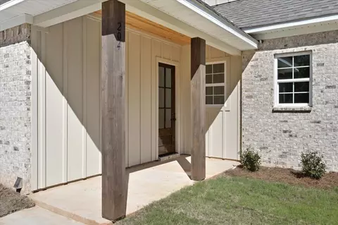 Exterior - 204 A D Mclendon Rd, Mendenhall, MS 39114 photo 5 of 16