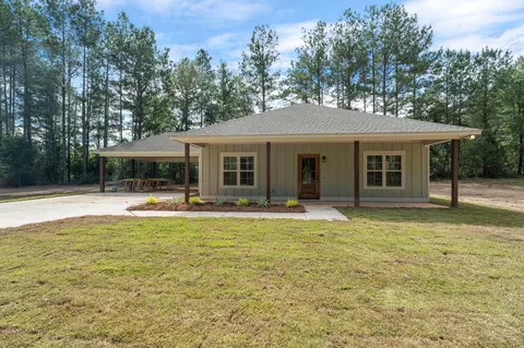 158 Woodbridge Ln, Seminary, MS 39479