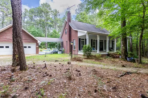 103 Little Creek Dr, Hattiesburg, MS 39402